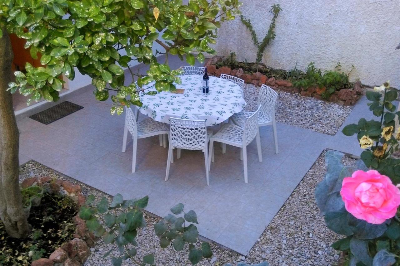Apartments With A Parking Space Bol, Brac - 4658 Bagian luar foto